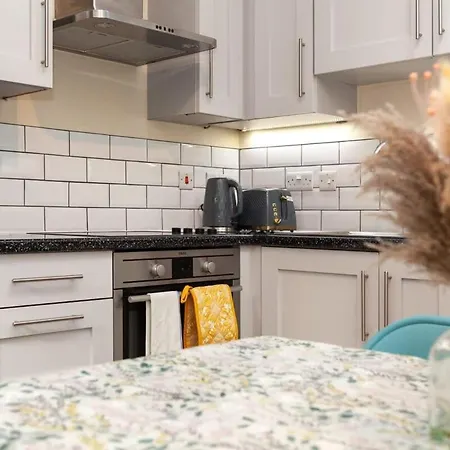 Modern 2 Bed Attic Apartment In Brixton Londra Esterno foto