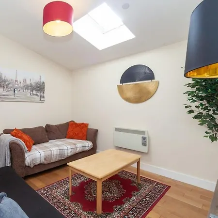 Modern 2 Bed Attic Apartment In Brixton Londra Esterno foto