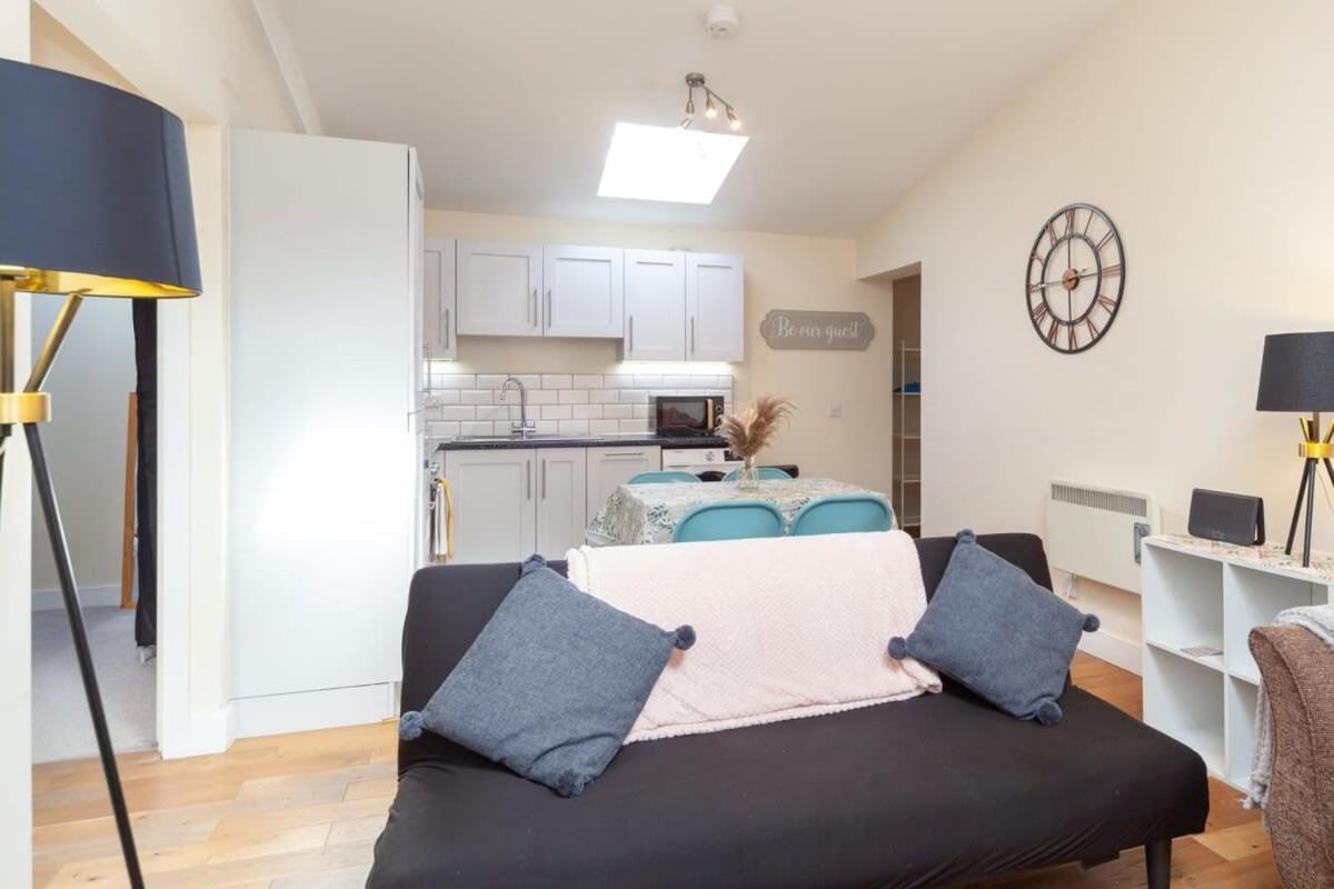 Appartamento Modern 2 Bed Attic In Brixton Londra
