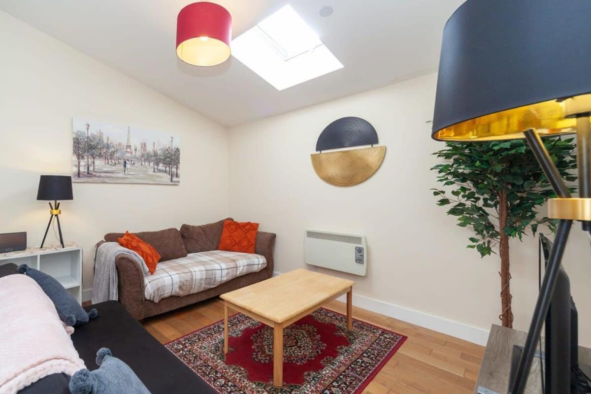 Modern 2 Bed Attic In Brixton Appartamento *