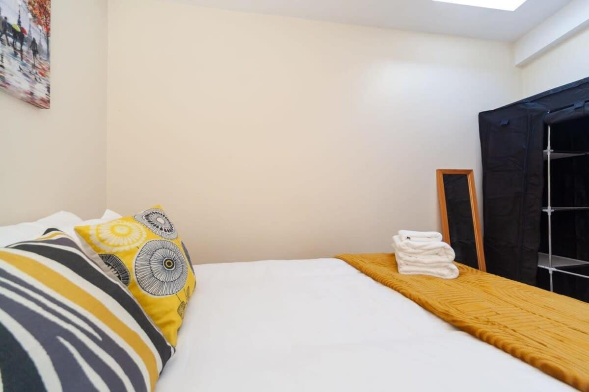 Appartamento Modern 2 Bed Attic In Brixton Londra
